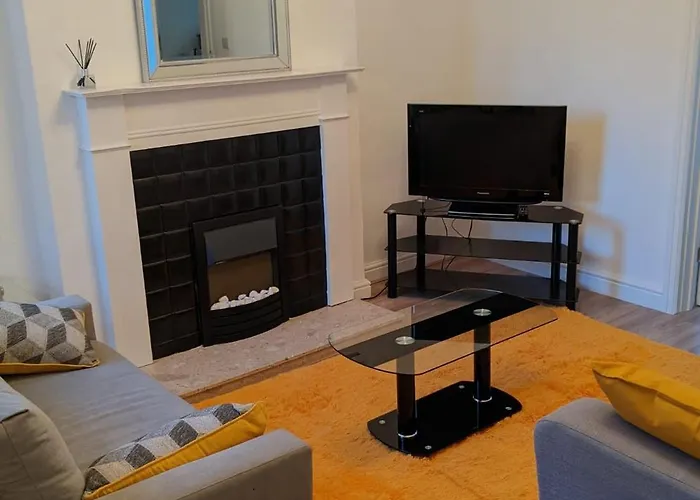 *Feel At Home* 3Bed 2Bath House Cleethorpes
