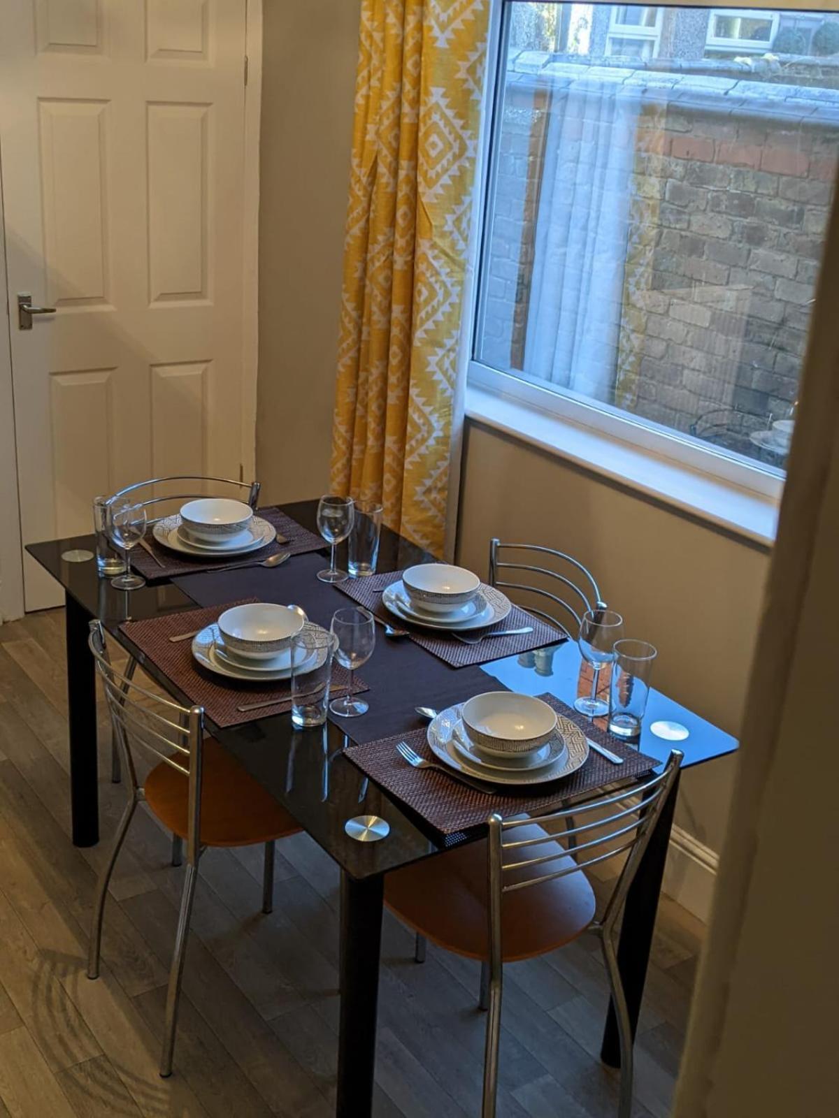 *feel At Home* 3bed 2bath House Cleethorpes Apartment *