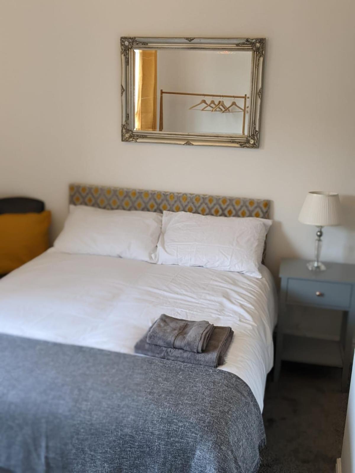 *feel At Home* 3bed 2bath House Cleethorpes Apartment